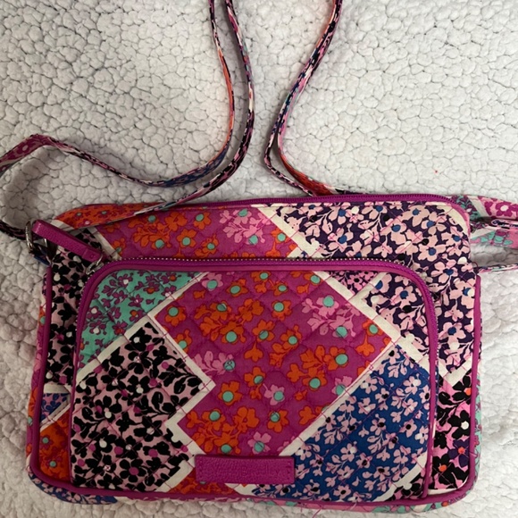 Vera Bradley Modern Medley Iconic Hipster Crossbody Brand New w/o tags - Picture 4 of 10